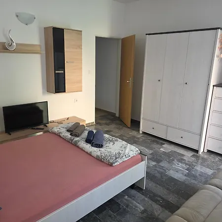 Marko 1 Bedroom #2 * プーラ